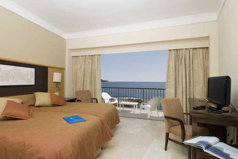 קאלה ראטג'אדה Grupotel Aguait Resort & Spa - Adults Only חדר תמונה